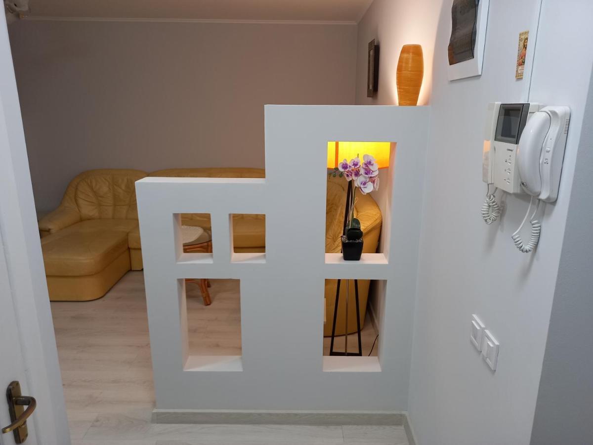 Ultracentral Armeneasca Street Chişinǎu Buitenkant foto