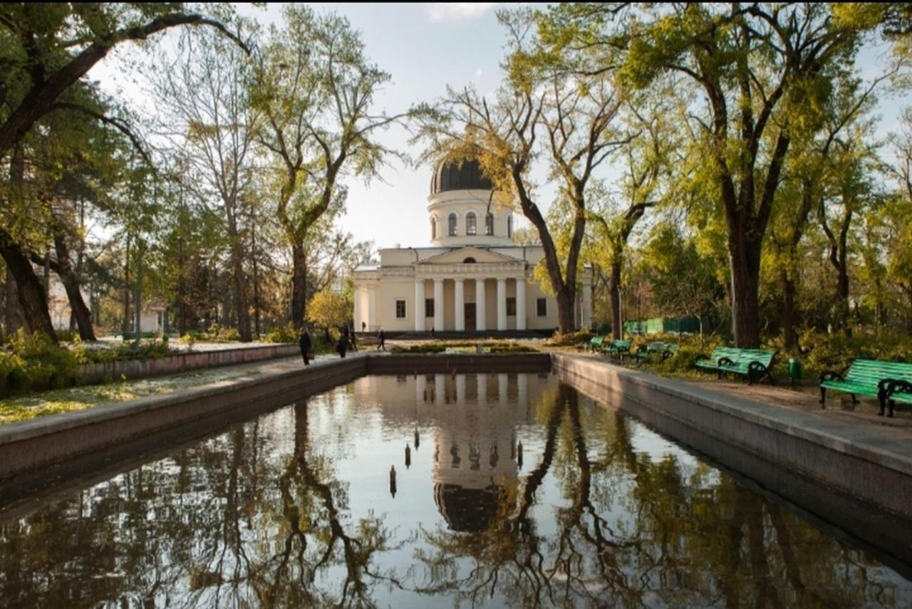 Ultracentral Armeneasca Street Chişinǎu Buitenkant foto